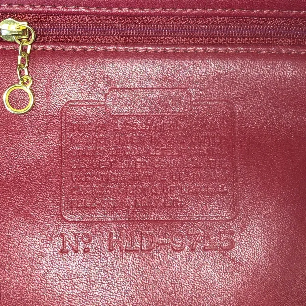 Vintage COACH COMPANION Red Gloved Tanned Turn Lock Crossbody Bag USA 9715